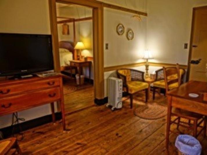 Brownstone Colonial Inn Reinholds Quarto foto