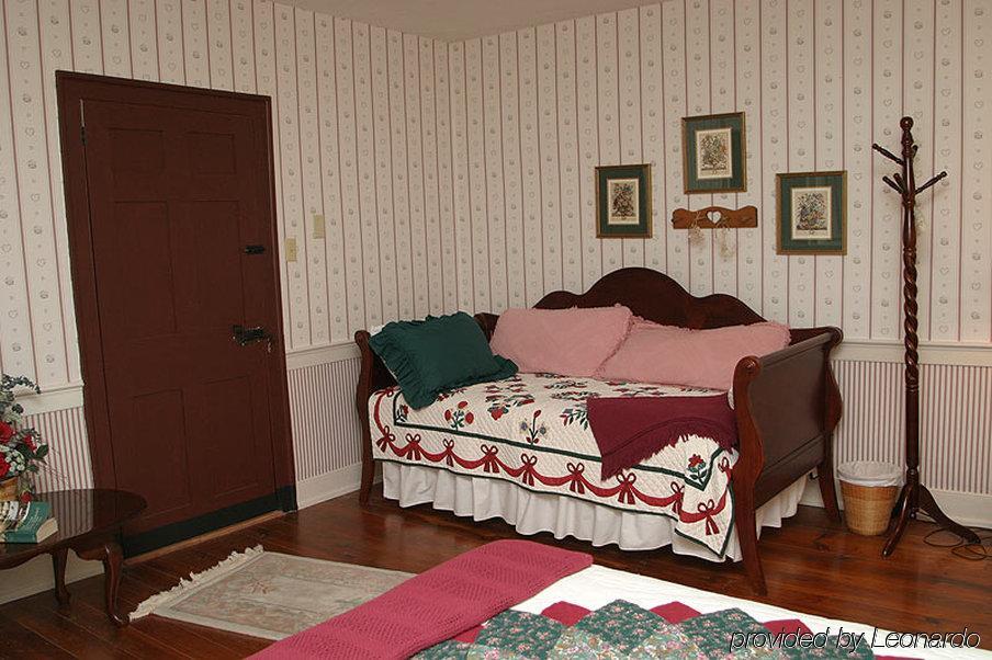 Brownstone Colonial Inn Reinholds Quarto foto